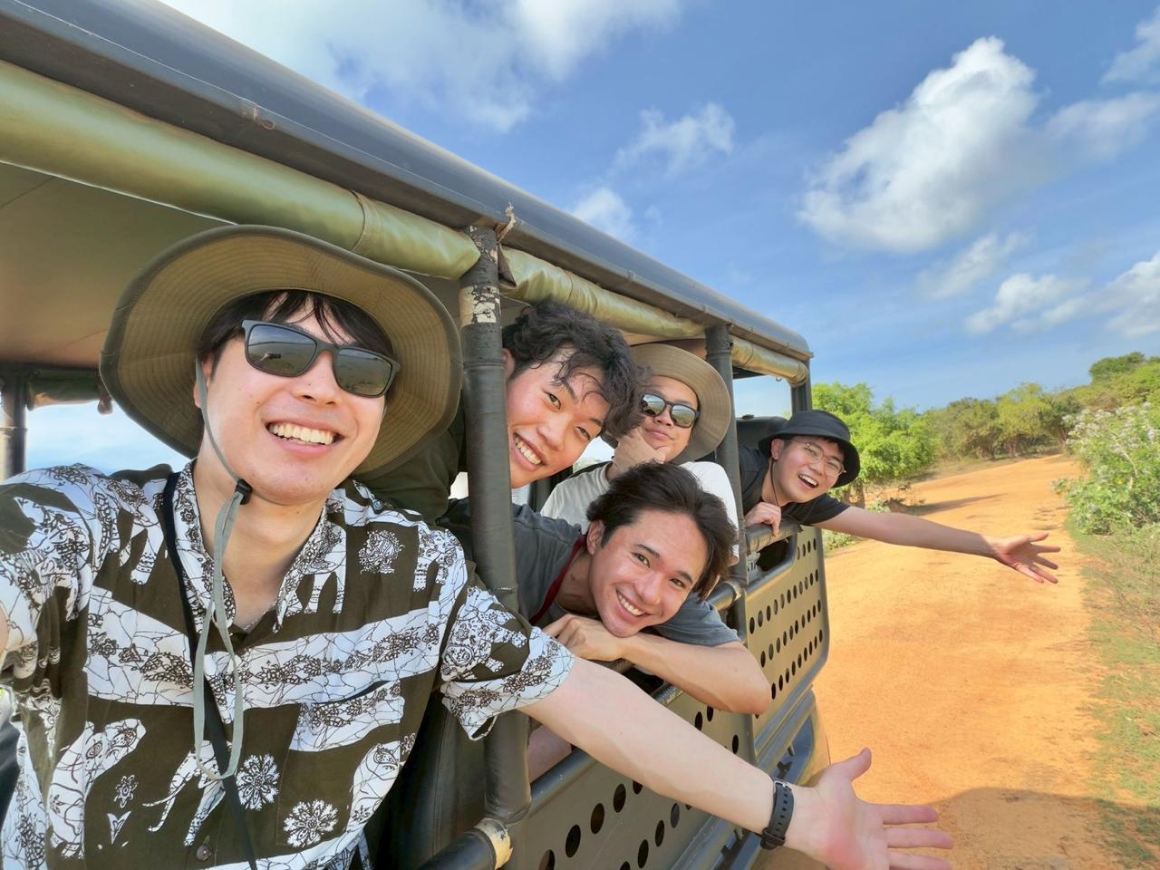 Jeep für eine Safari in Sri Lanka