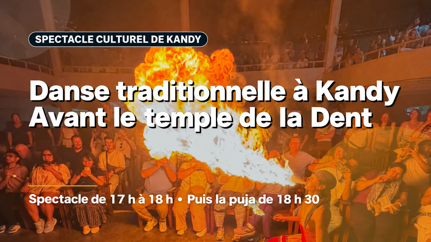 Danse à Kandy au Sri Lanka : spectacle avant le temple de la Dent