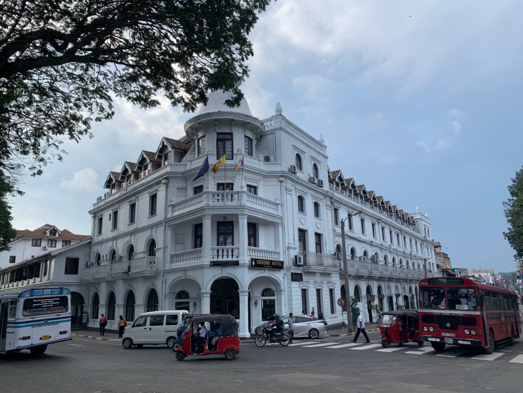 Queen's Hotel