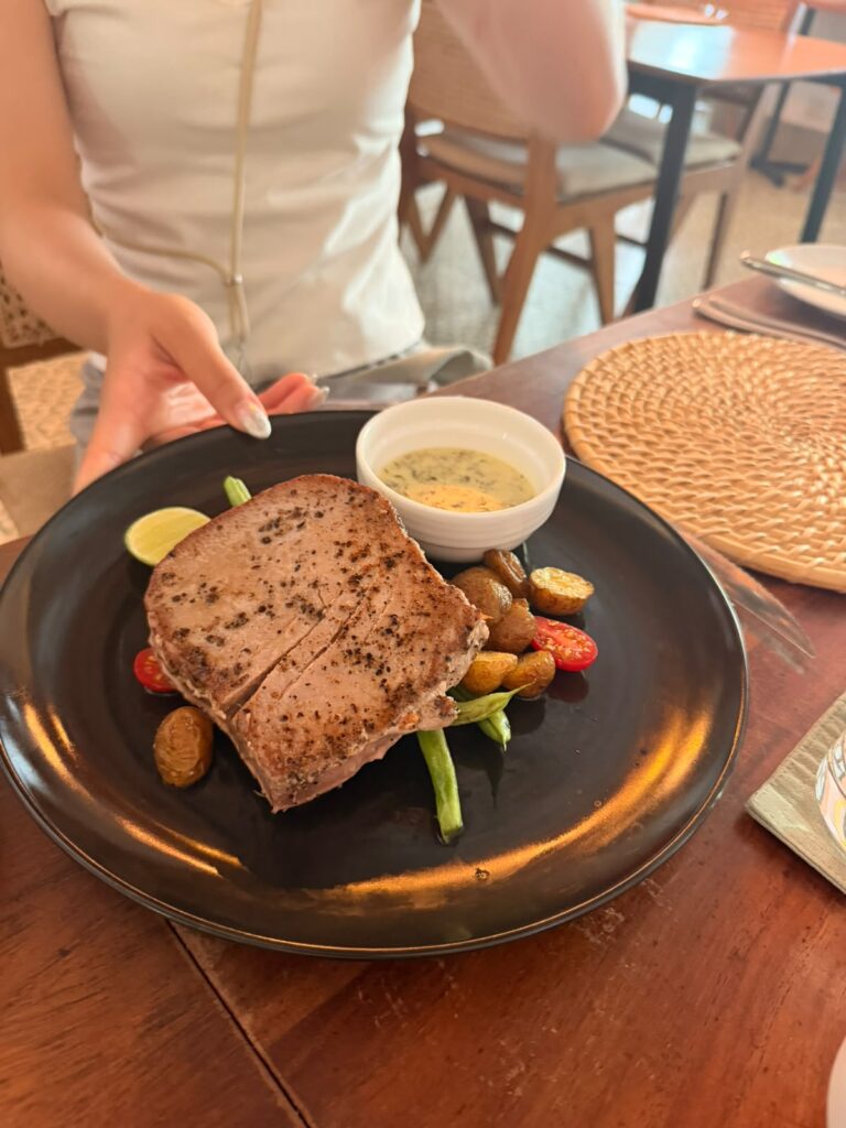 Church Street Social のマグロ料理