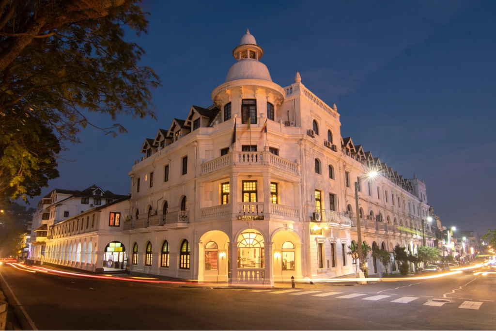 Queen’s Hotel Kandyの外観
