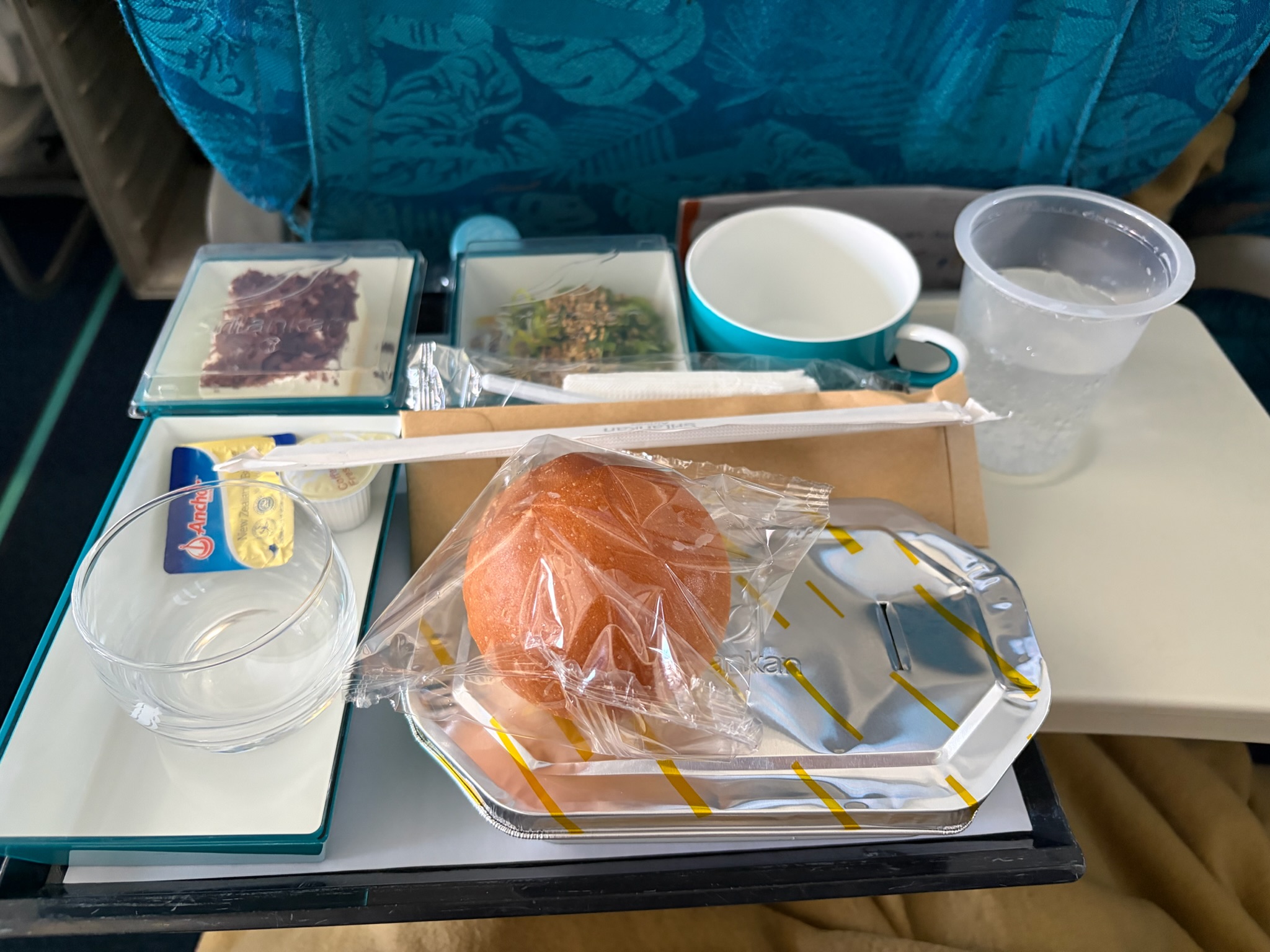 成田からコロンボ行きスリランカ航空の機内食