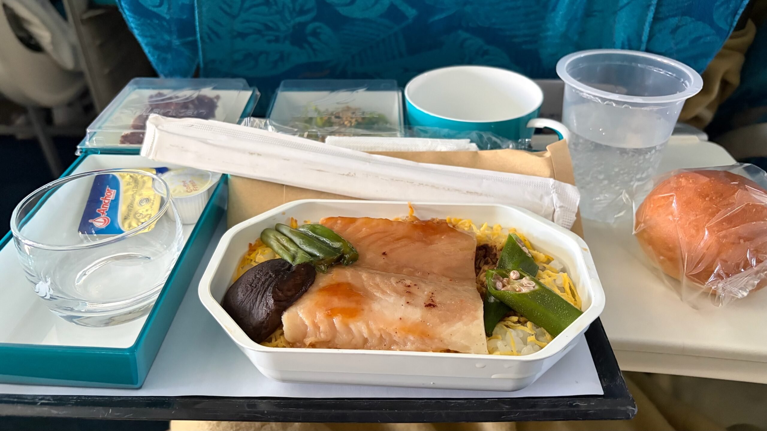 成田からコロンボ行きスリランカ航空の機内食