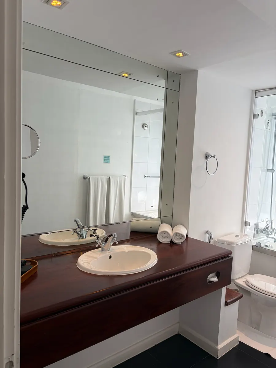 Bathroom — Heritance Tea Factory