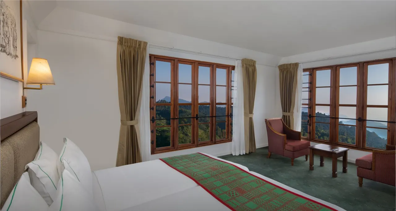 Premium bedroom — Heritance Tea Factory
