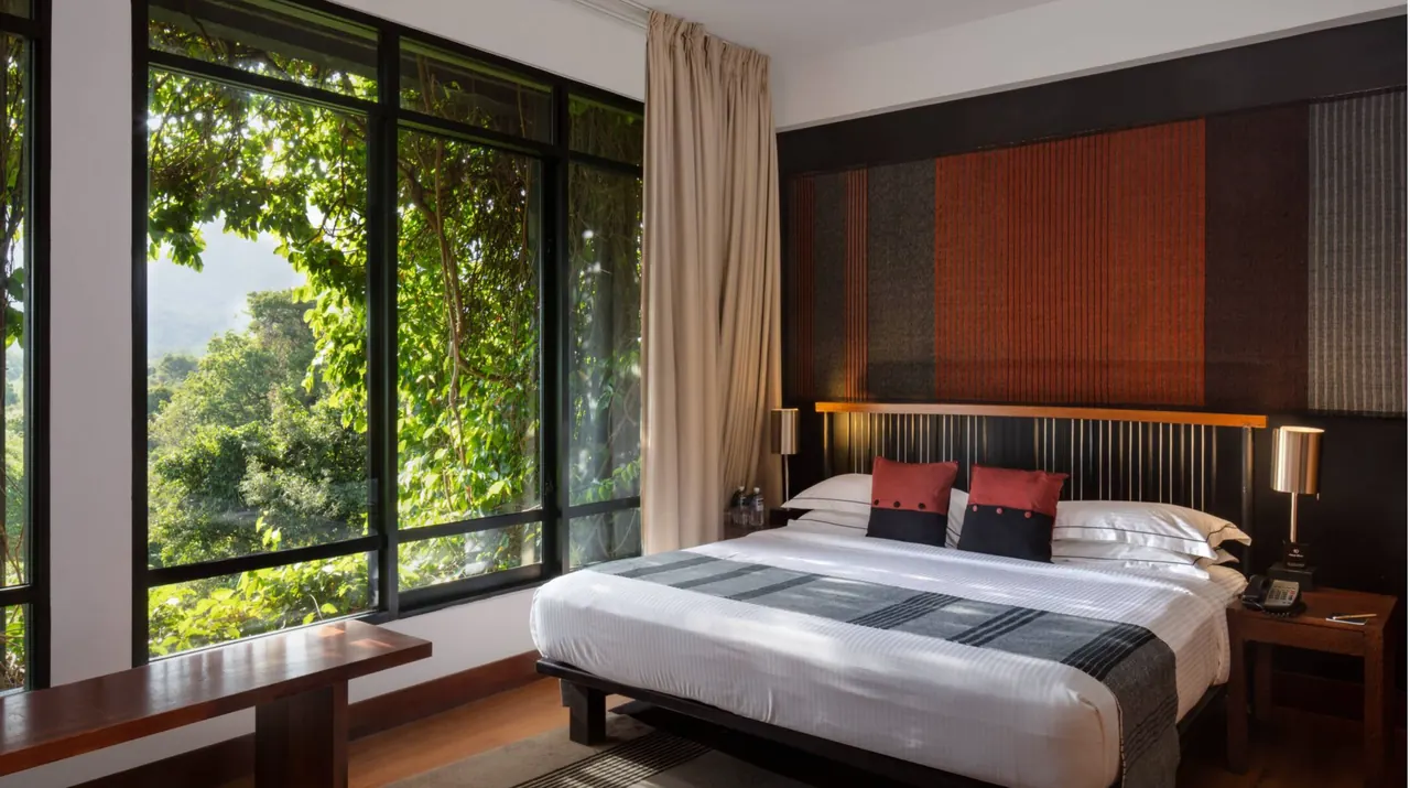 Suite bedroom — Heritance Kandalama